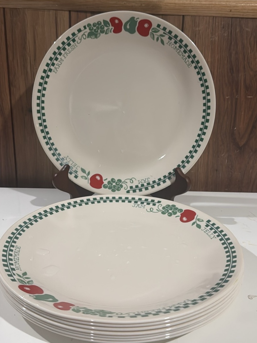 Corelle Farm Fresh Dinner Plates Beige Red Apples Green Grapes Set of Eight (8)